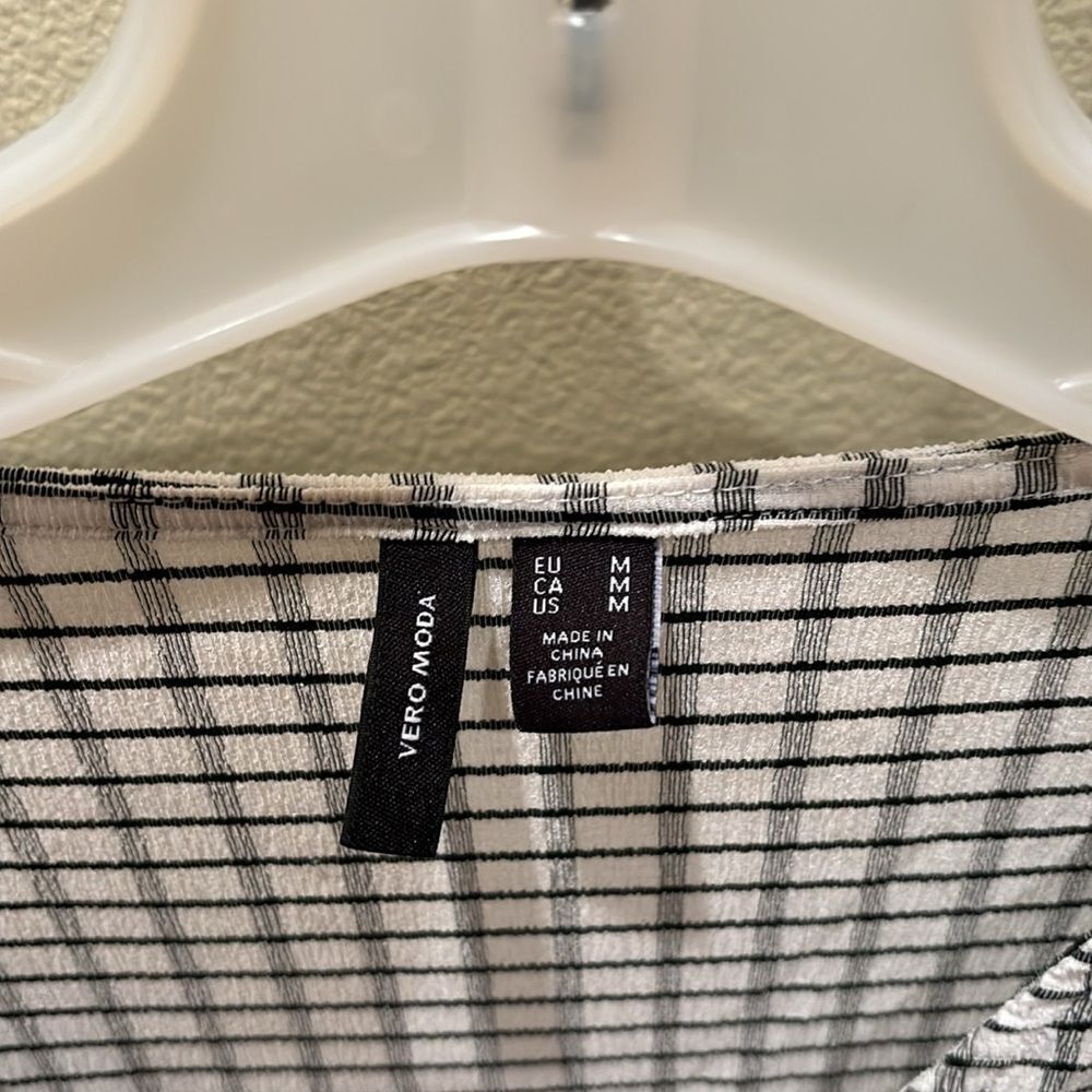 Vero Moda woman's black and white striped dress - Picture 6 of 8